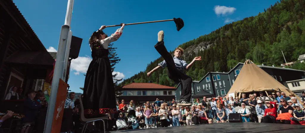 Laus på Folkemusikkveka