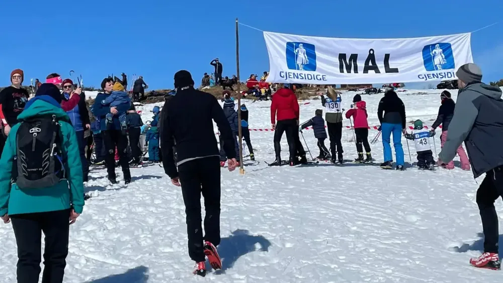 482068527_8781454181959375_4023636991050220875_n